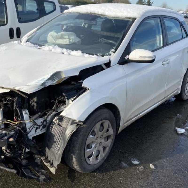 Pare choc arriere HYUNDAI I 20 2 Photo n°7