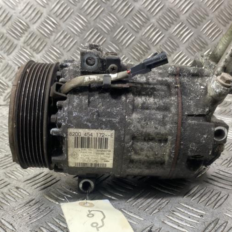 Compresseur clim RENAULT TRAFIC 2 Photo n°2