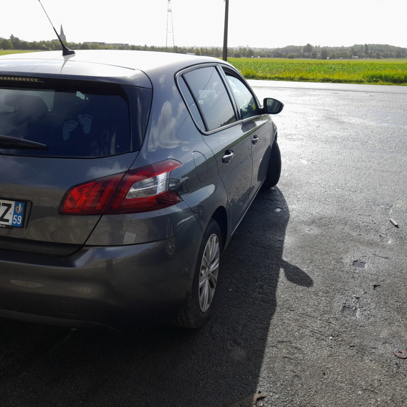PEUGEOT 308 2 PHASE 1 1.6 BLUE HDI - 8V TURBO Photo n°4