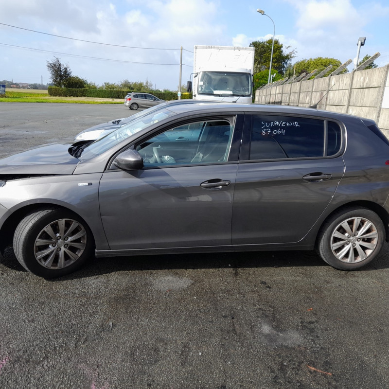 PEUGEOT 308 2 PHASE 1 1.6 BLUE HDI - 8V TURBO Photo n°8