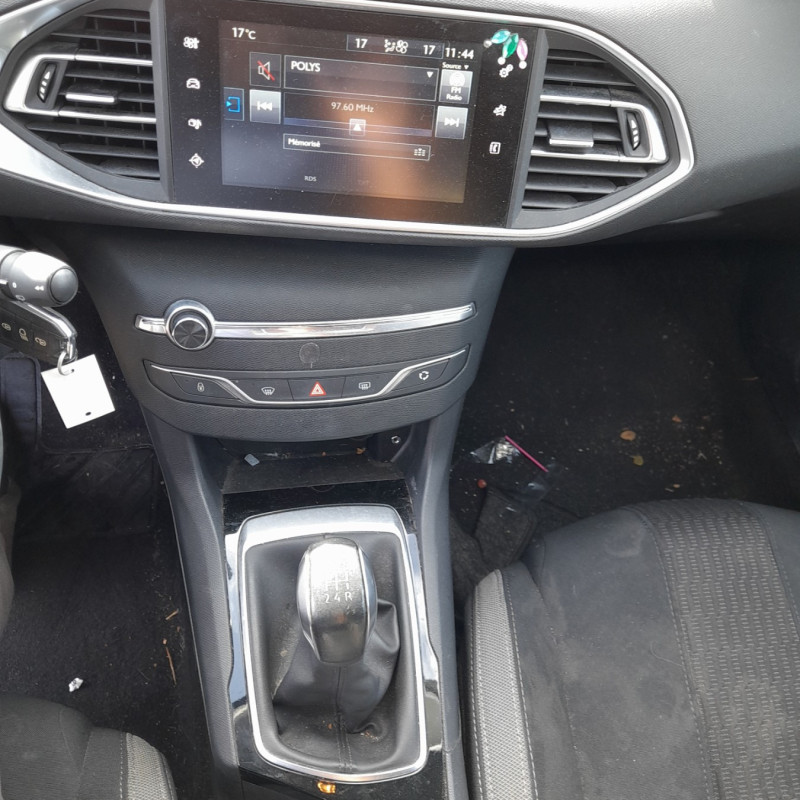 PEUGEOT 308 2 PHASE 1 1.6 BLUE HDI - 8V TURBO Photo n°15