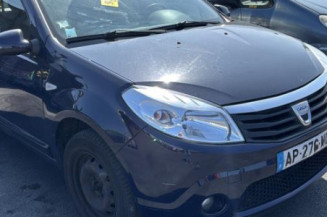 Aile avant gauche DACIA SANDERO 1