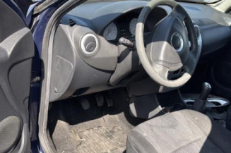 Aile avant gauche DACIA SANDERO 1
