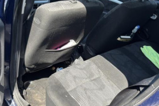 Aile avant gauche DACIA SANDERO 1