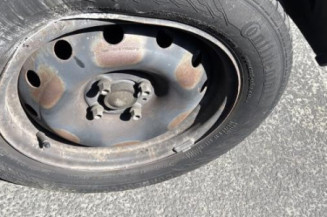 Aile avant gauche DACIA SANDERO 1