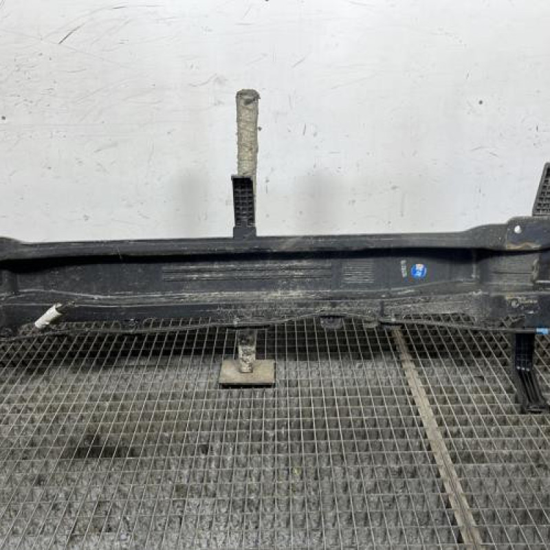 Renfort pare choc arriere (traverse) HYUNDAI I 20 2 Photo n°4