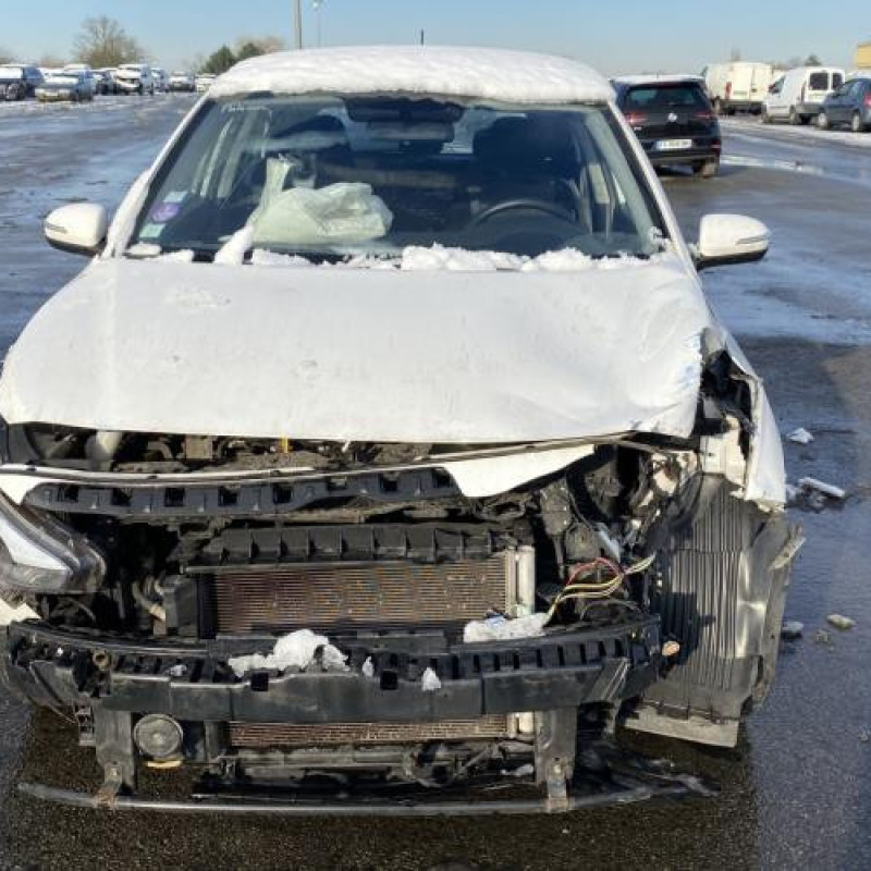 Renfort pare choc arriere (traverse) HYUNDAI I 20 2 Photo n°12
