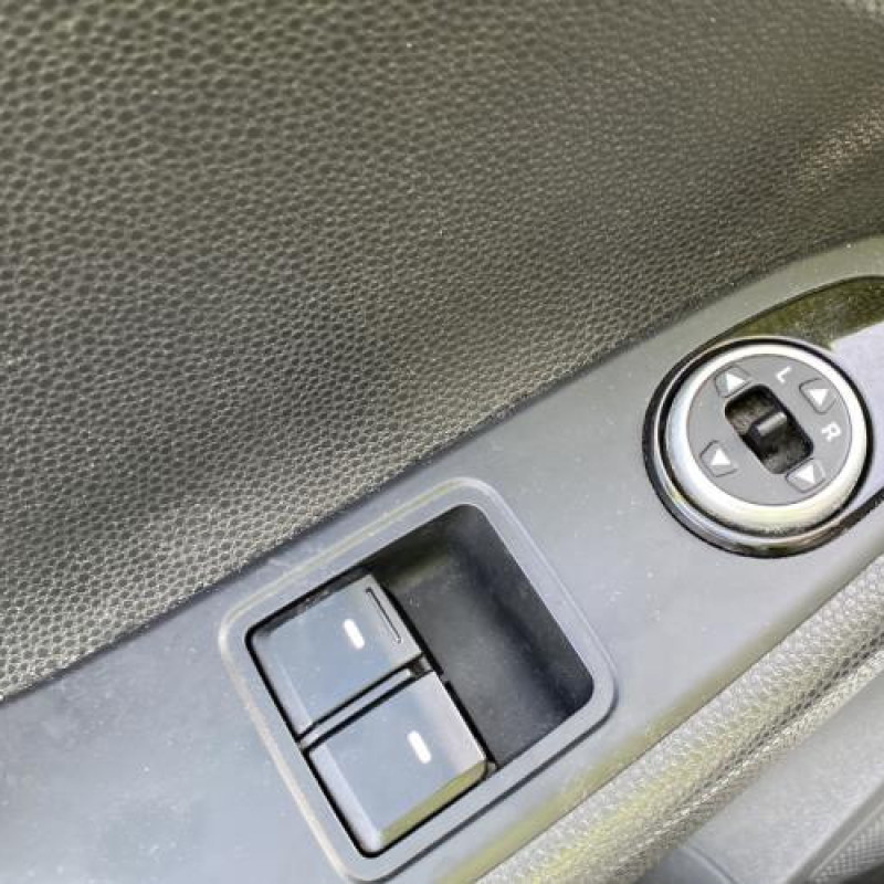 Renfort pare choc arriere (traverse) HYUNDAI I 20 2 Photo n°14