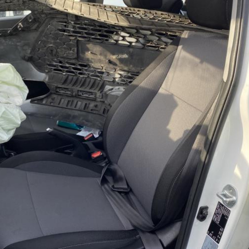 Renfort pare choc arriere (traverse) HYUNDAI I 20 2 Photo n°15