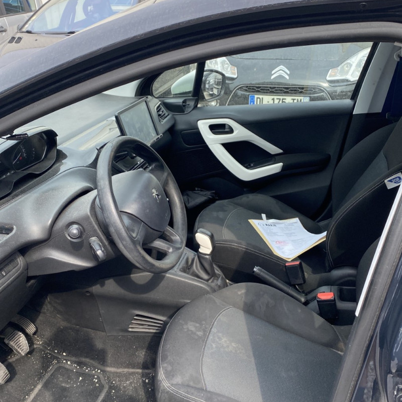 PEUGEOT 208 1 PHASE 2 1.2 VTI - 12V Photo n°7