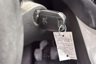 PEUGEOT 208 1 PHASE 2 1.2 VTI - 12V