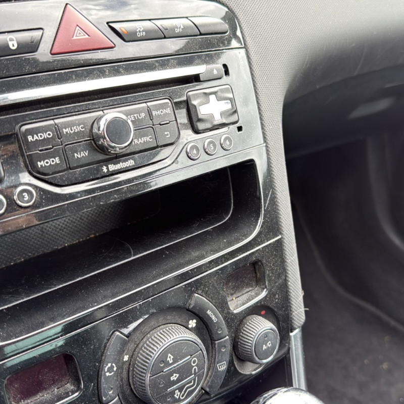 PEUGEOT 308 1 PHASE 2 CABRIOLET 2.0 HDI - 16V TURBO Photo n°27