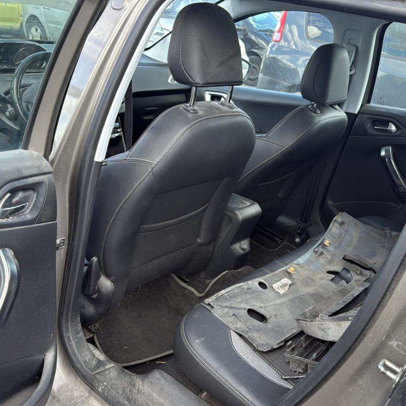 PEUGEOT 2008 1 PHASE 1 1.6 HDI - 8V TURBO Photo n°12