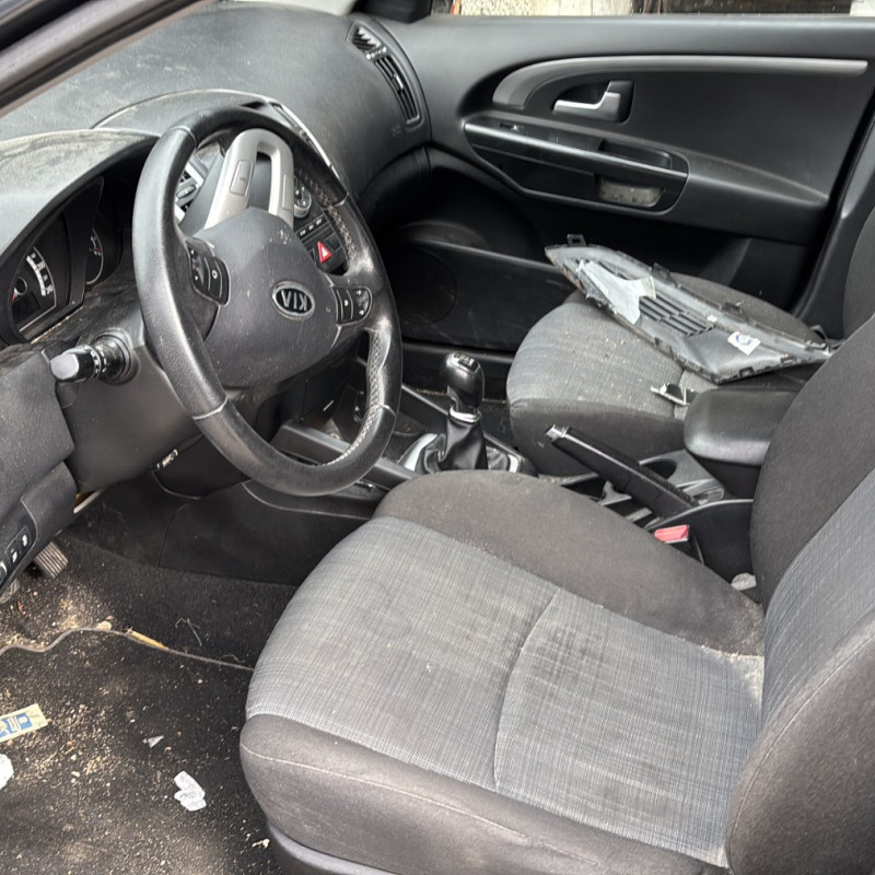 KIA PRO-CEED 1 PHASE 2 1.6 CRDI - 16V TURBO Photo n°5
