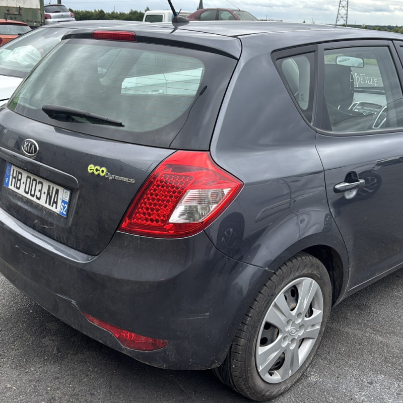KIA PRO-CEED 1 PHASE 2 1.6 CRDI - 16V TURBO Photo n°14