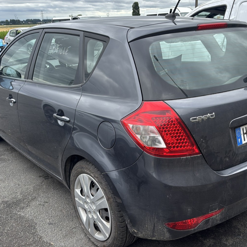 KIA PRO-CEED 1 PHASE 2 1.6 CRDI - 16V TURBO Photo n°15