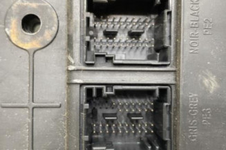 Boitier UCH RENAULT GRAND SCENIC 2