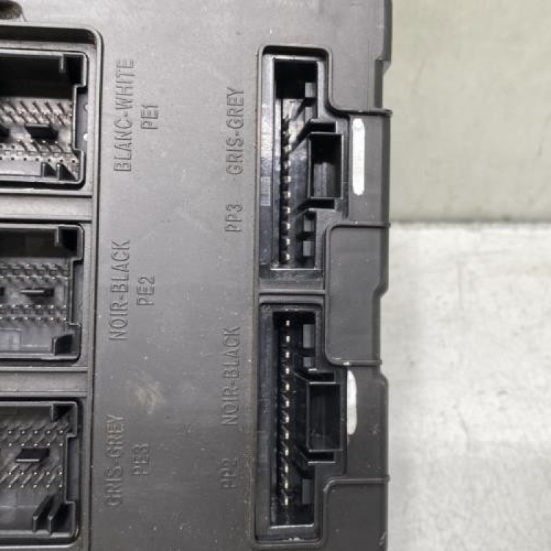 Boitier BSI RENAULT GRAND SCENIC 2 Photo n°5