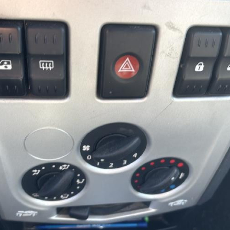 Pare choc arriere DACIA LOGAN MCV 1 Photo n°16