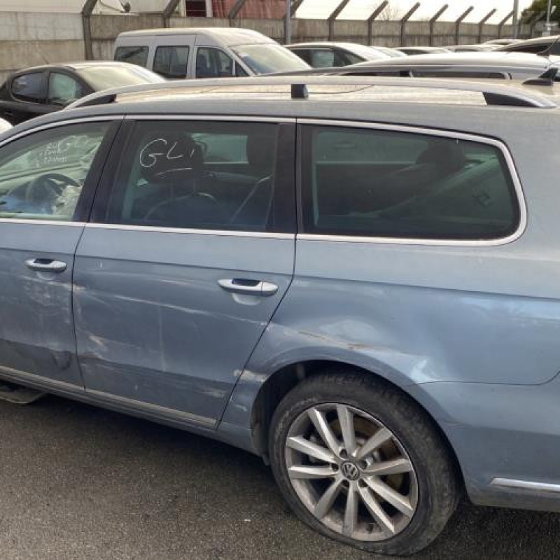 Feu arriere principal gauche (feux) VOLKSWAGEN PASSAT 6 Photo n°10
