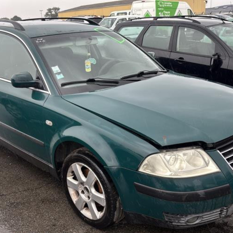 Calandre VOLKSWAGEN PASSAT 4 Photo n°6