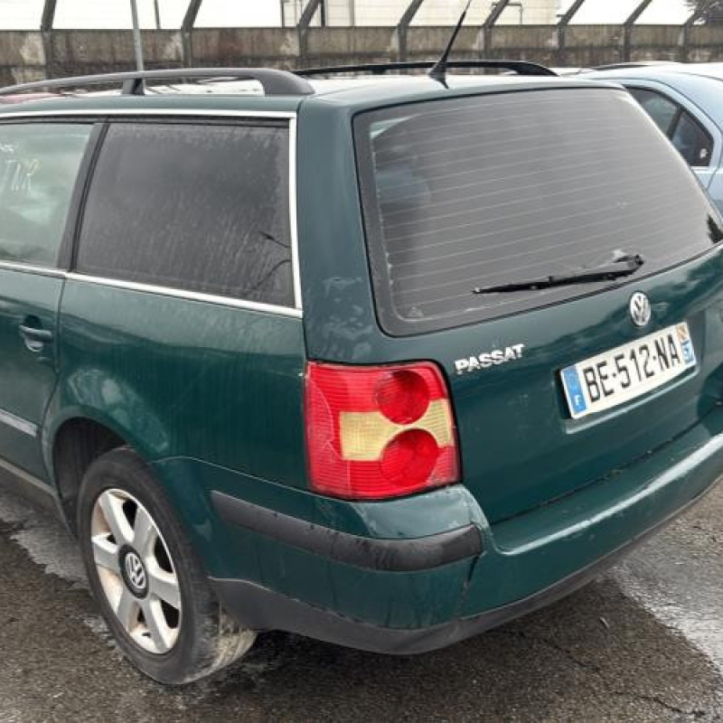 Calandre VOLKSWAGEN PASSAT 4 Photo n°8