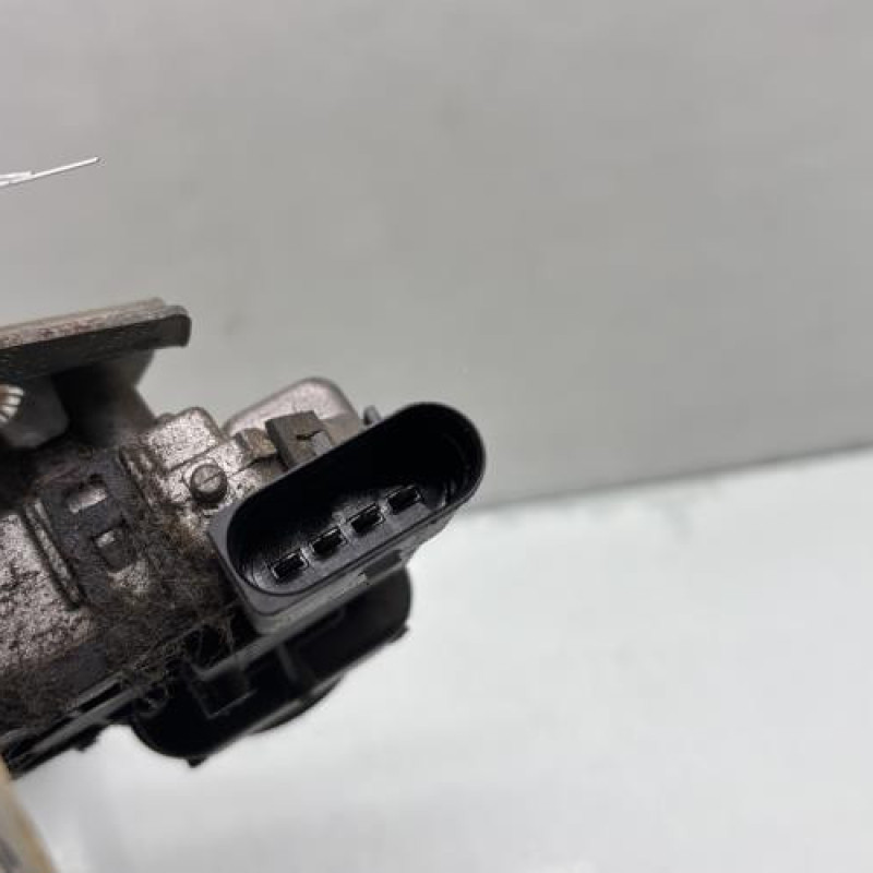 Moteur essuie glace avant VOLKSWAGEN GOLF 4 Photo n°7