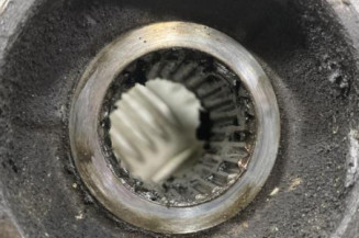 Pivot de moyeu avant gauche PEUGEOT 308 1