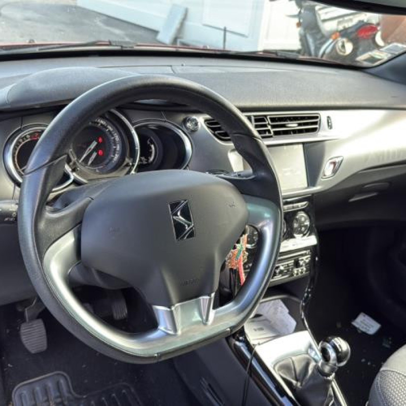 Malle/Hayon arriere CITROEN DS3 Photo n°20
