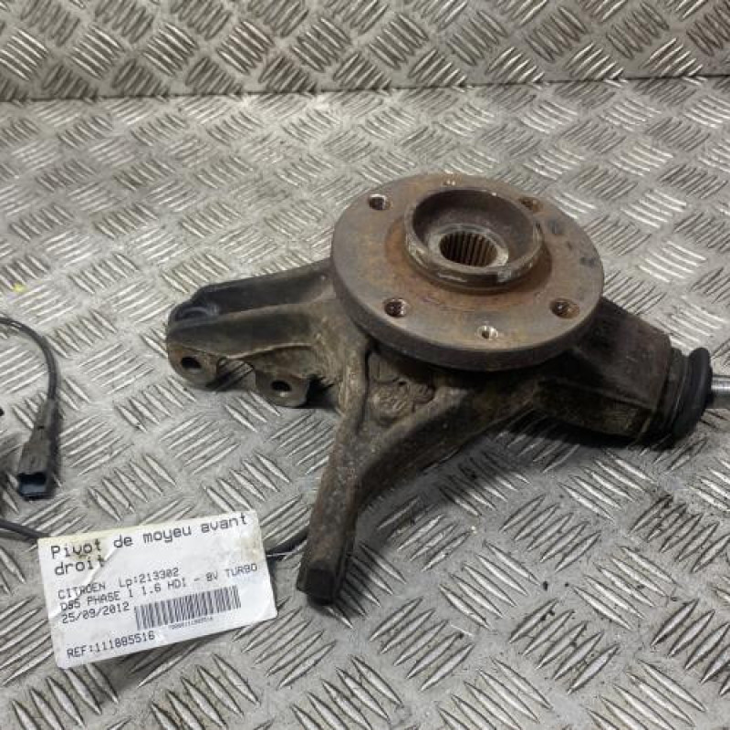 Pivot de moyeu avant droit CITROEN DS5 Photo n°1