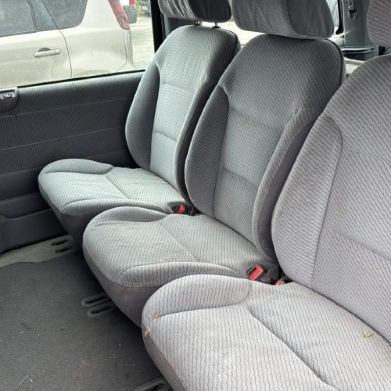 Calandre PEUGEOT 806 Photo n°17