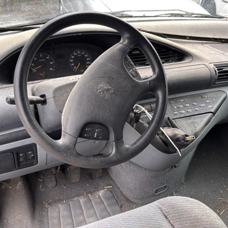 Calandre PEUGEOT 806 Photo n°19