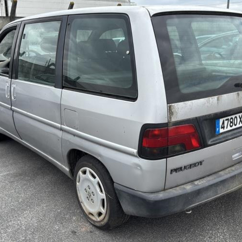 Pare choc avant PEUGEOT 806 Photo n°10