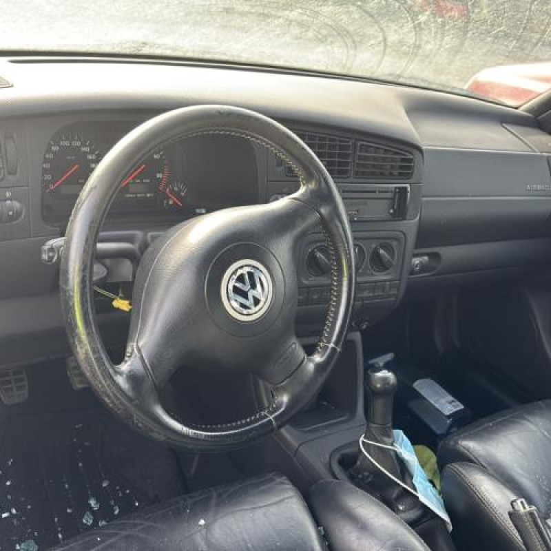 Calandre VOLKSWAGEN GOLF 4 Photo n°15