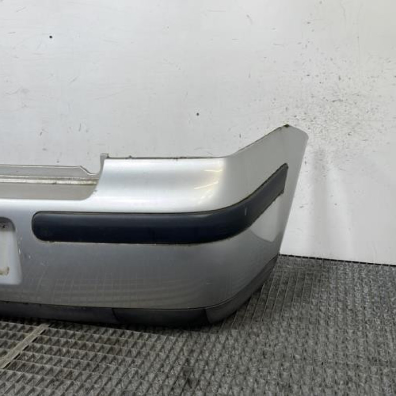 Pare choc arriere VOLKSWAGEN GOLF 4 Photo n°3