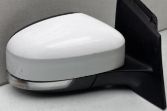 Retroviseur droit FORD FOCUS 3