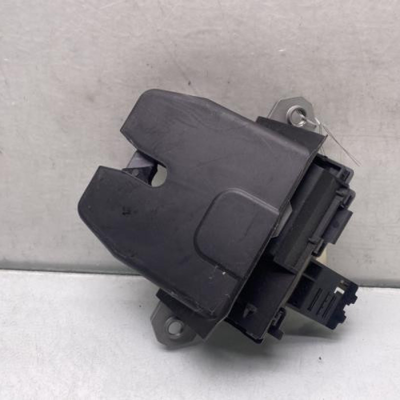 Serrure de coffre FORD FOCUS 3 Photo n°1
