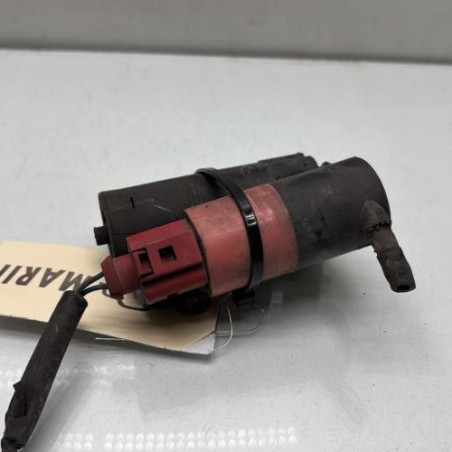 Pompe lave glace avant TOYOTA YARIS 2