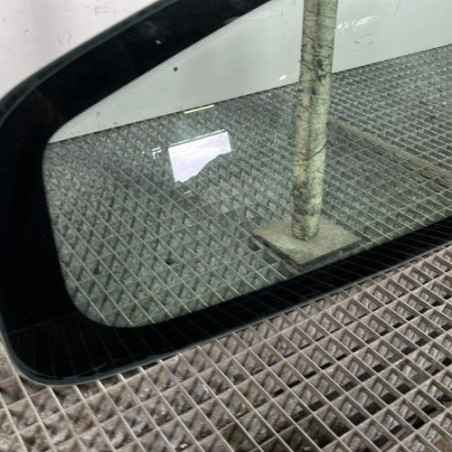 Custode arriere droit RENAULT CLIO 3