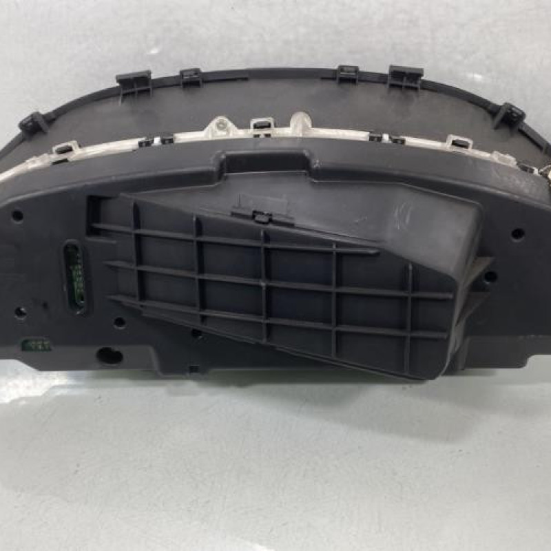 Compteur TOYOTA YARIS 2 Photo n°4