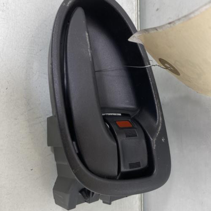 Poignee interieur arriere droit TOYOTA YARIS 2 Photo n°1