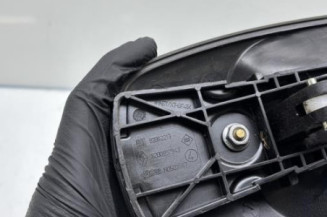 Poignee porte avant droit RENAULT TRAFIC 2