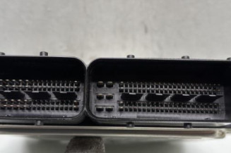 Calculateur moteur AUDI A4 3