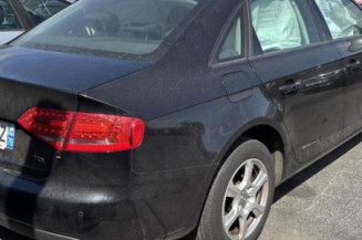 Calculateur moteur AUDI A4 3