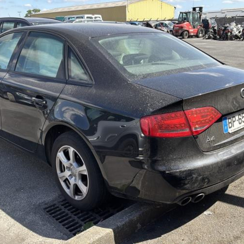 Calculateur moteur AUDI A4 3 Photo n°8