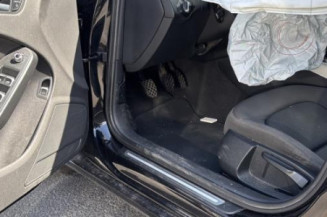 Calculateur moteur AUDI A4 3