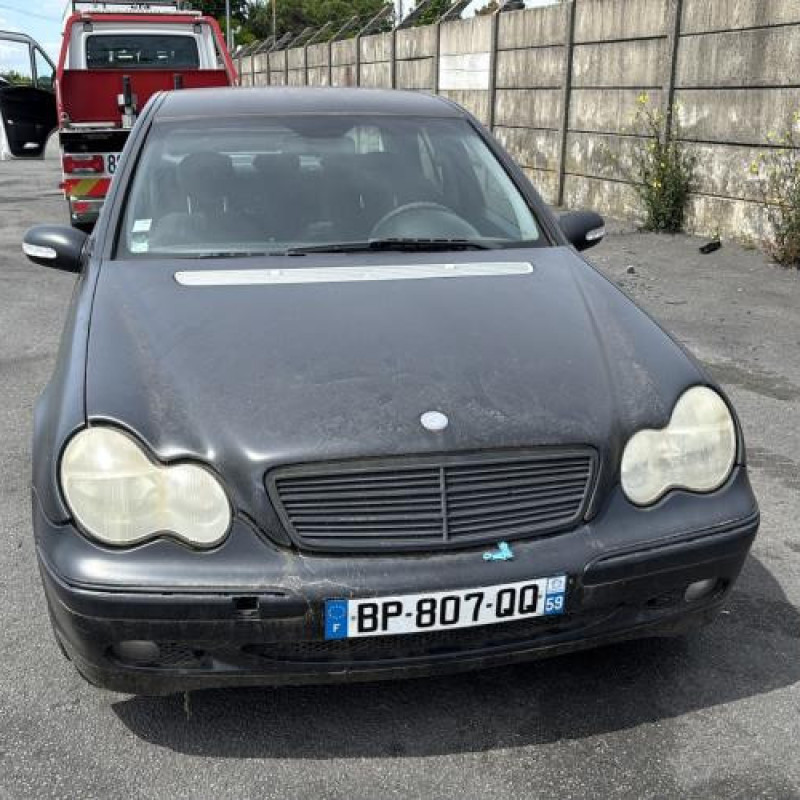 Aile avant droit MERCEDES CLASSE C 203 Photo n°9
