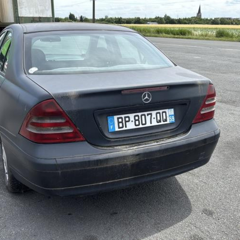 Aile avant droit MERCEDES CLASSE C 203 Photo n°12