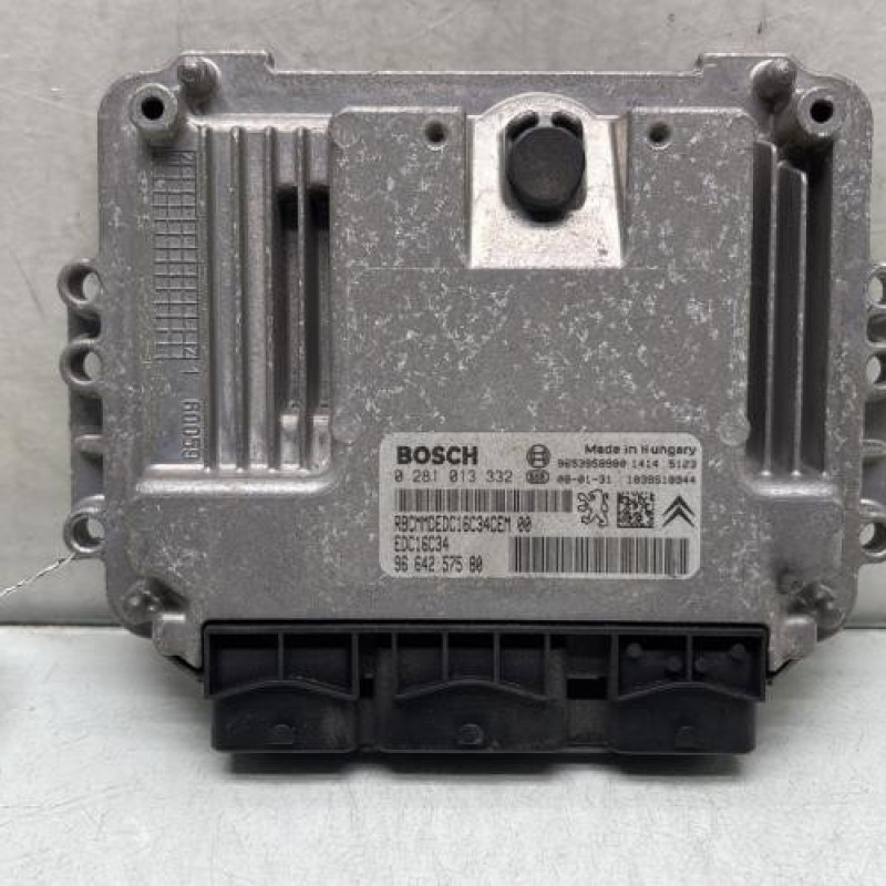 Calculateur moteur PEUGEOT 308 1 Photo n°1