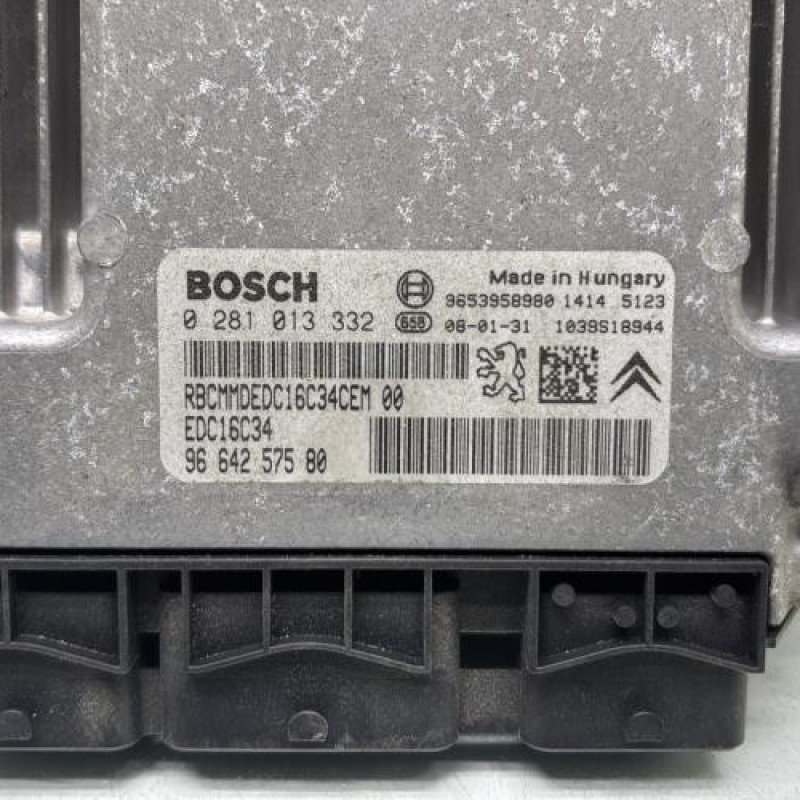 Calculateur moteur PEUGEOT 308 1 Photo n°2